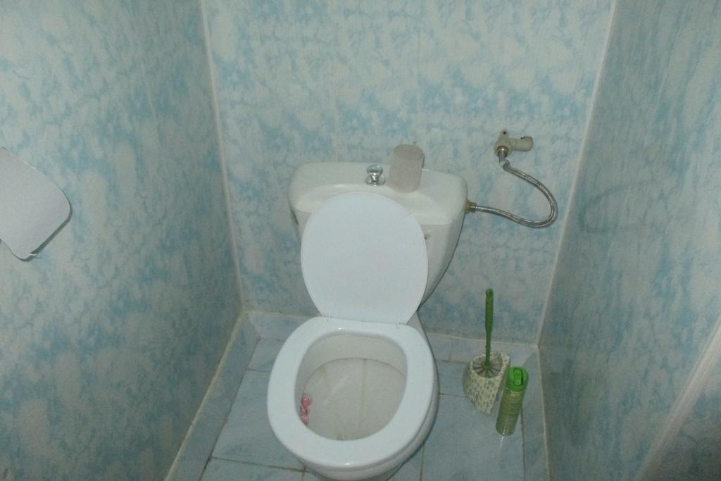 Otel Issyk-Kul Karakol Quarto foto