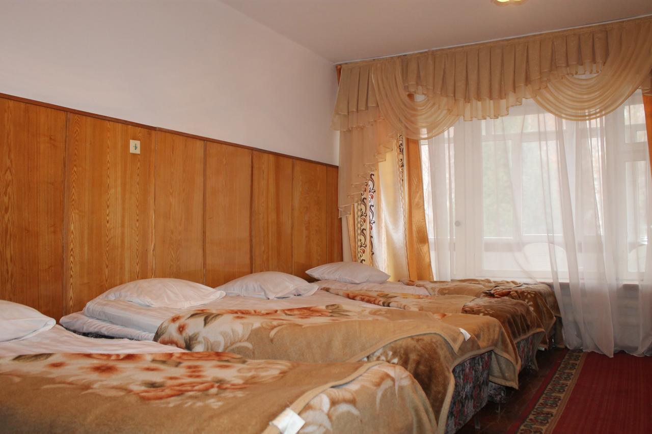 Otel Issyk-Kul Karakol Exterior foto